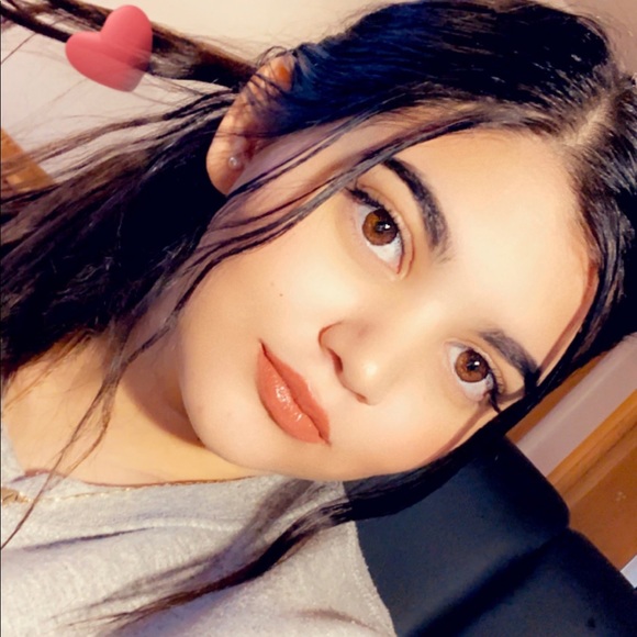 Meet Your Posher, Diamela! - Picture 1 of 3